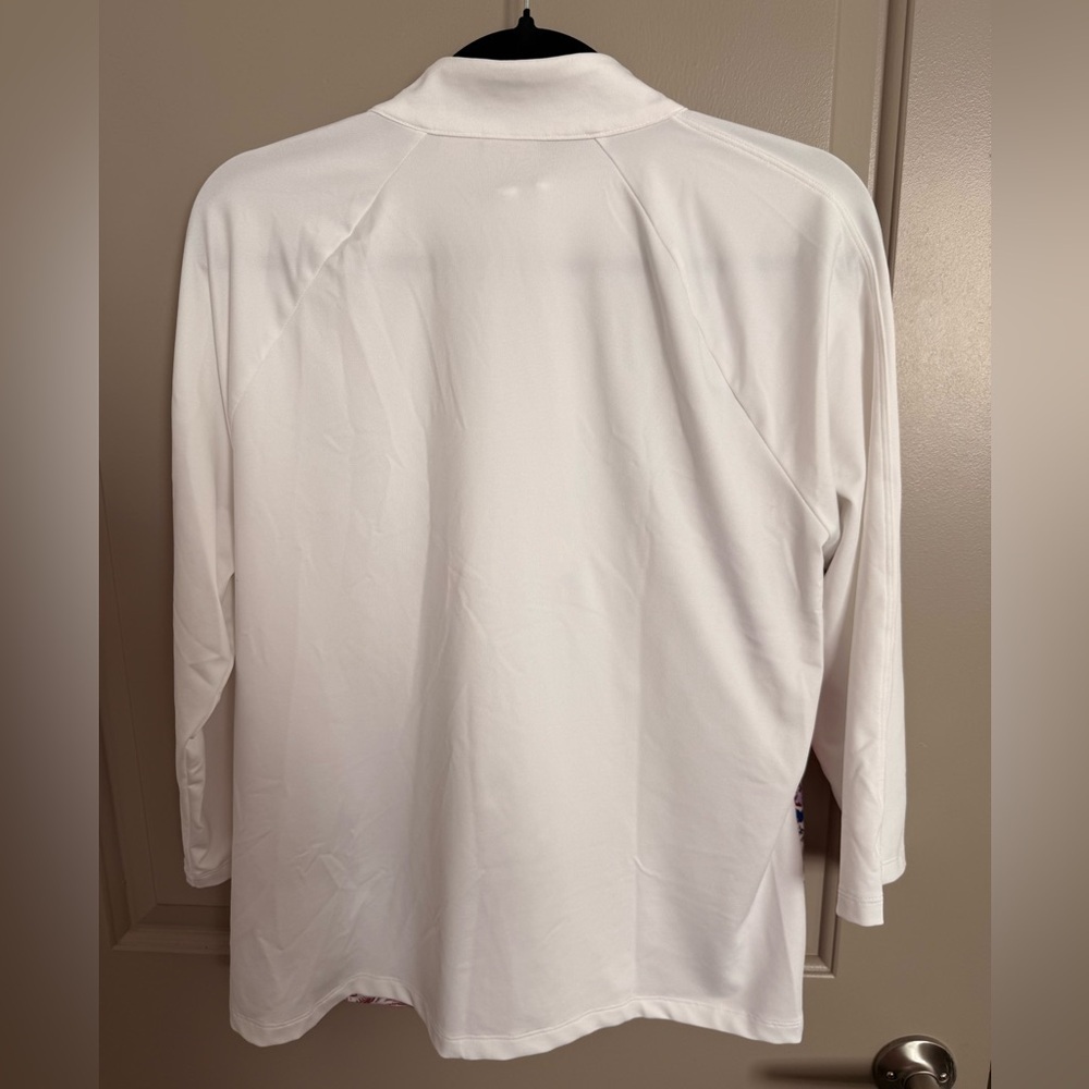Chico’s RARE rhinestone button Zenergy white/pink/blue blouse L/W sz 2 (12-14) - Picture 7 of 7